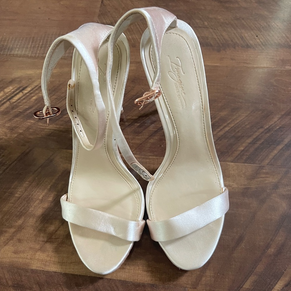 Vince Camuto Imagine pumps satin ivory - Picture 5 of 5